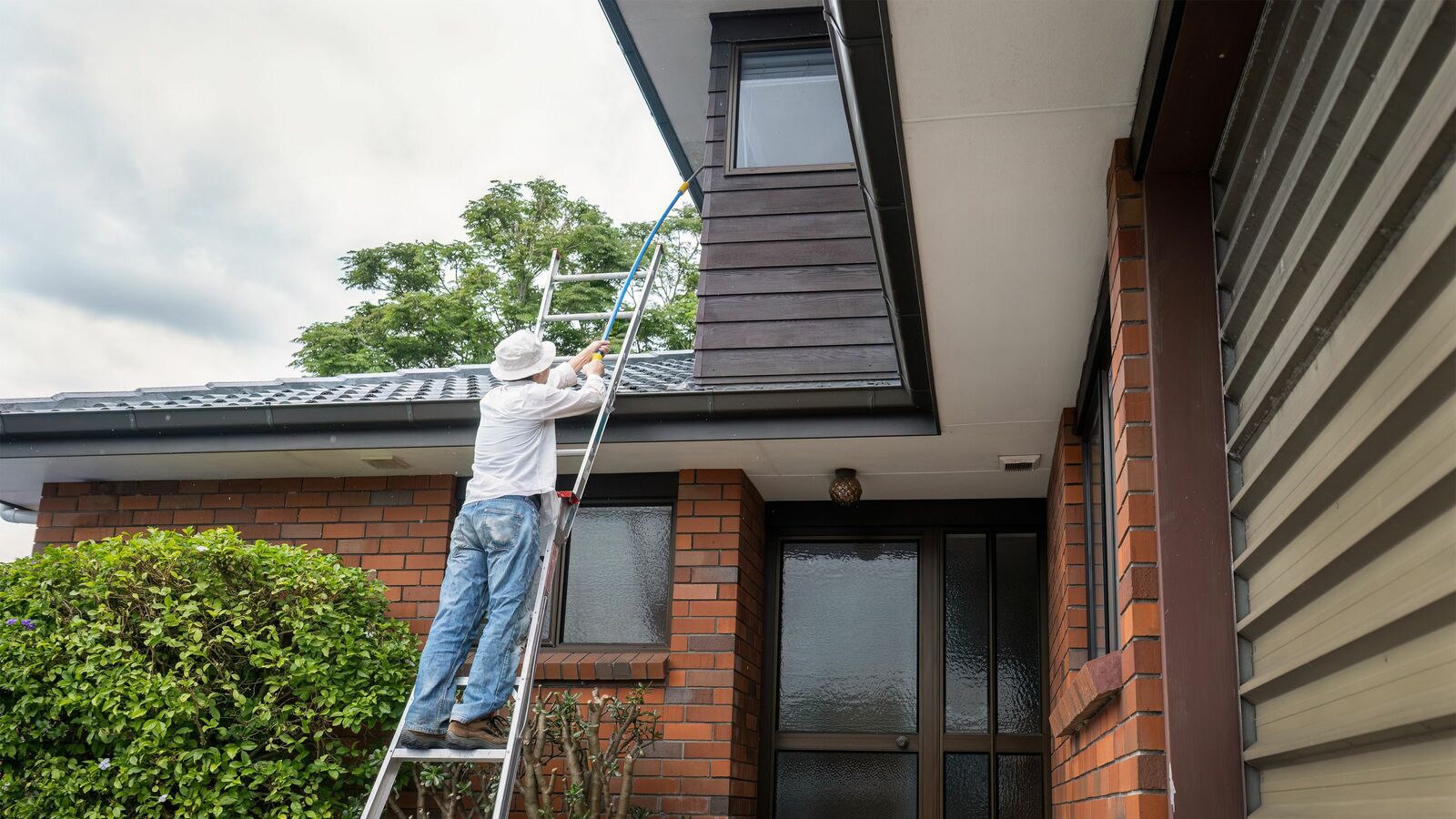 定年後の住まいは｢賃貸と持ち家｣どっちがいいか…高齢になるほど｢戸建ての持ち家｣がしんどくなるワケ 老後の住まいを考える｢住居費チェックシート｣